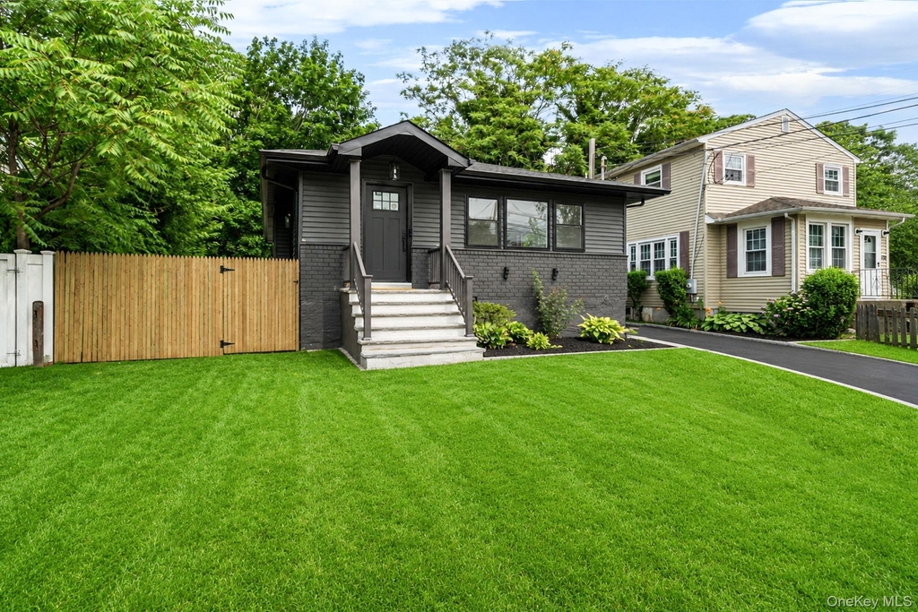 2386 New York Avenue - Photo 0