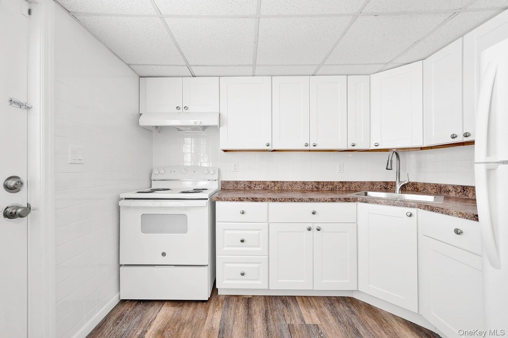 2129 Julia Goldbach Avenue - Photo 5