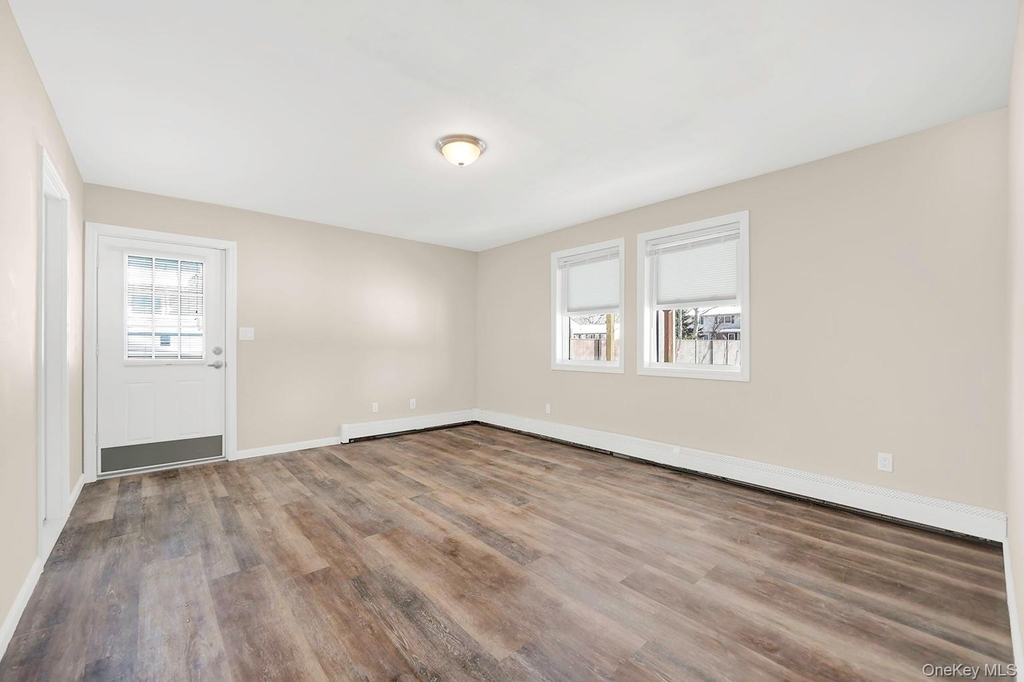 2129 Julia Goldbach Avenue - Photo 8