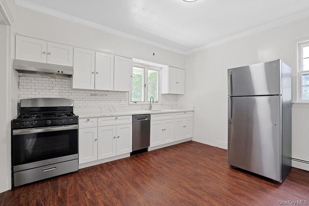 547 King Street - Photo 0