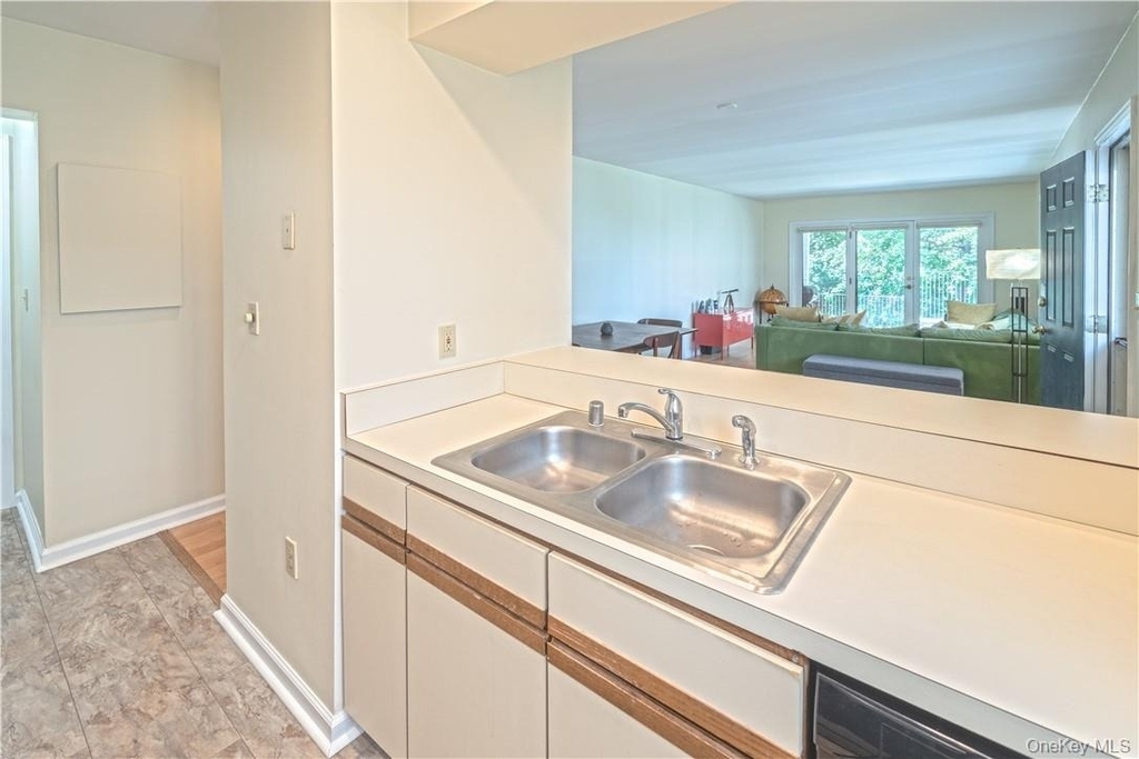 16 Hudson Point Lane - Photo 10