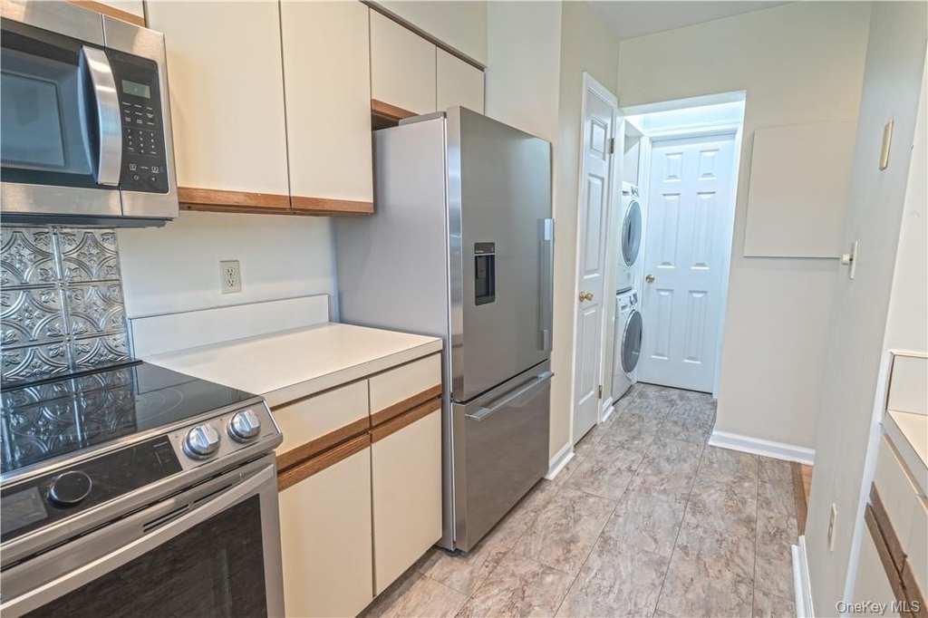 16 Hudson Point Lane - Photo 2