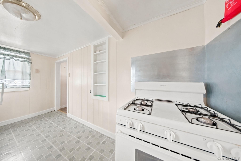 12 1/2 Schultz Street - Photo 10
