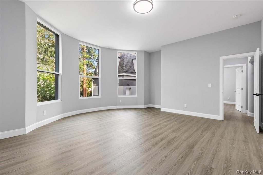 222 Primrose Avenue - Photo 6