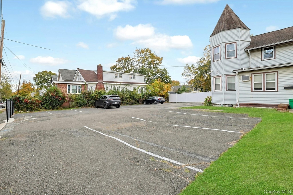 169 Sickles Avenue - Photo 5