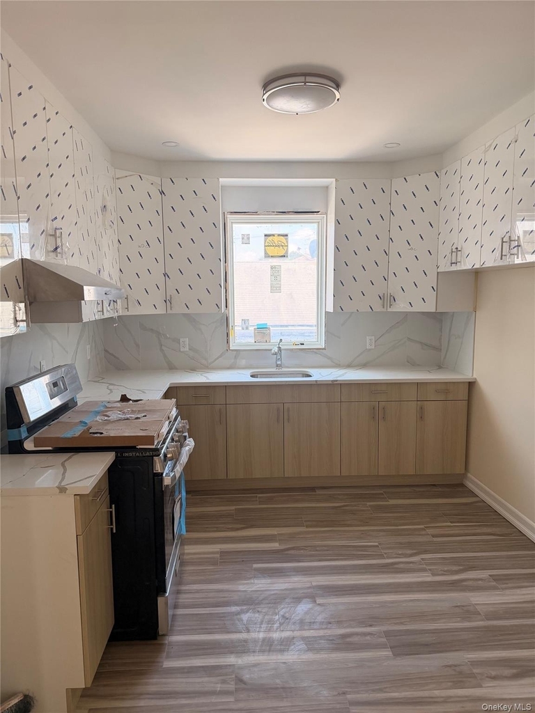 164-16 75th Road - Photo 3