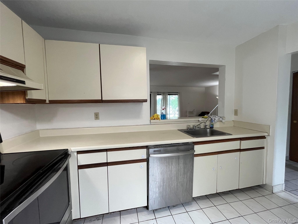 24 Hudson Heights Drive - Photo 5