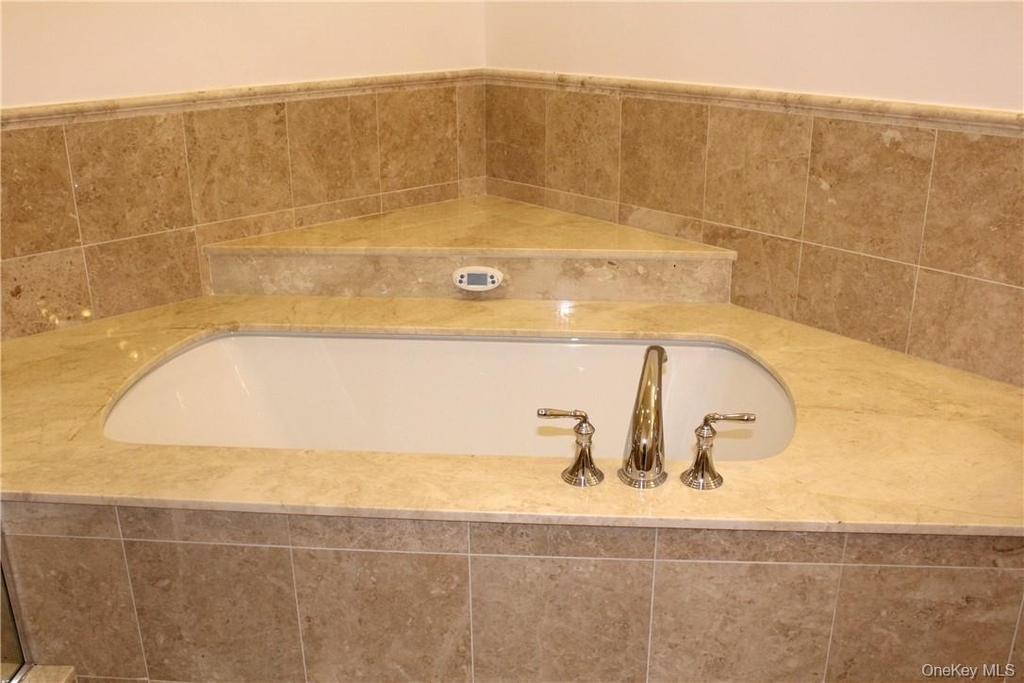 405 Trump Park - Photo 20