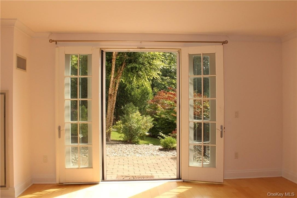 405 Trump Park - Photo 8