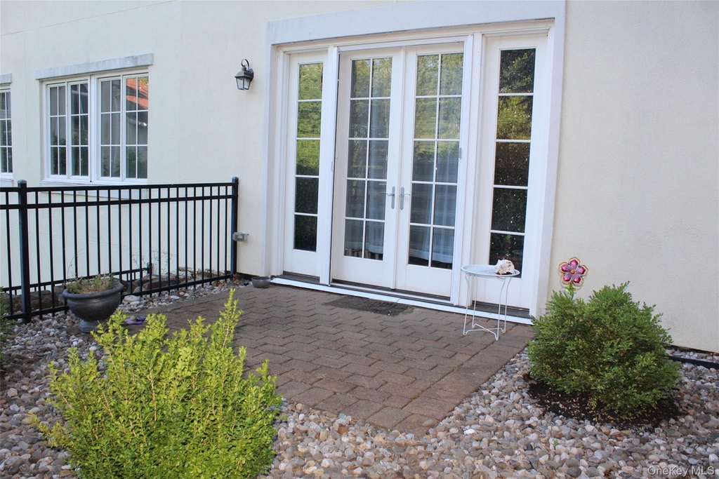 405 Trump Park - Photo 9