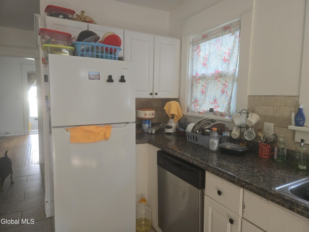 86 Benson Street - Photo 2