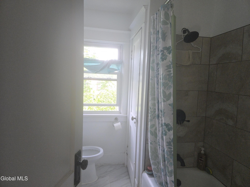 86 Benson Street - Photo 6