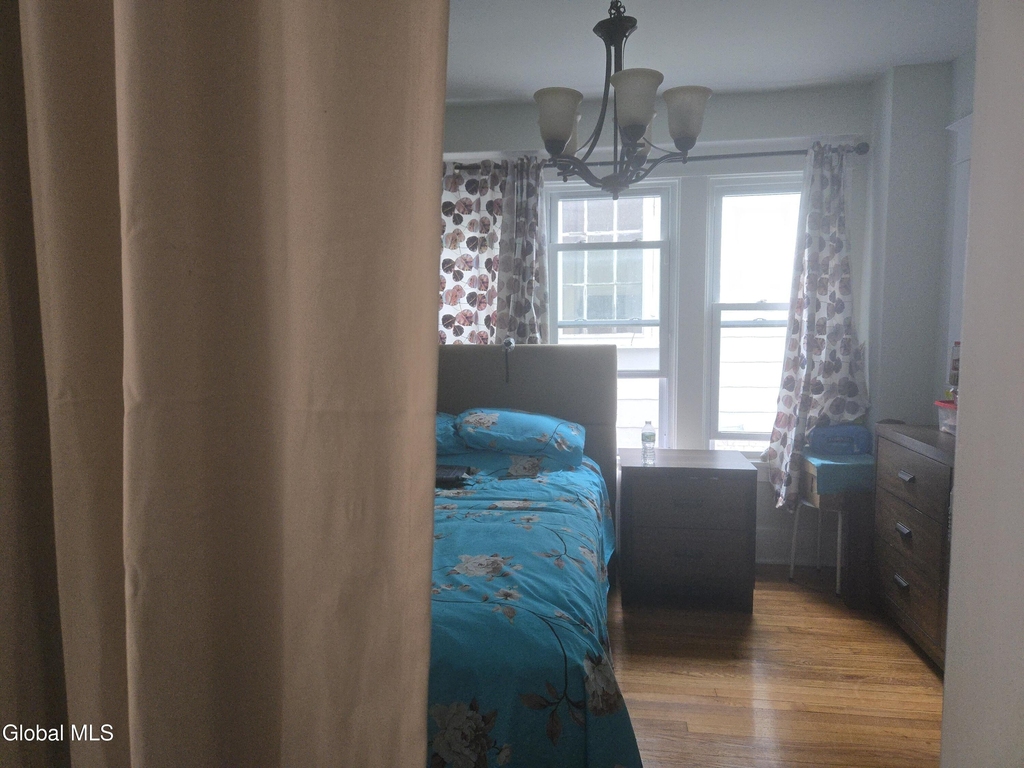86 Benson Street - Photo 3