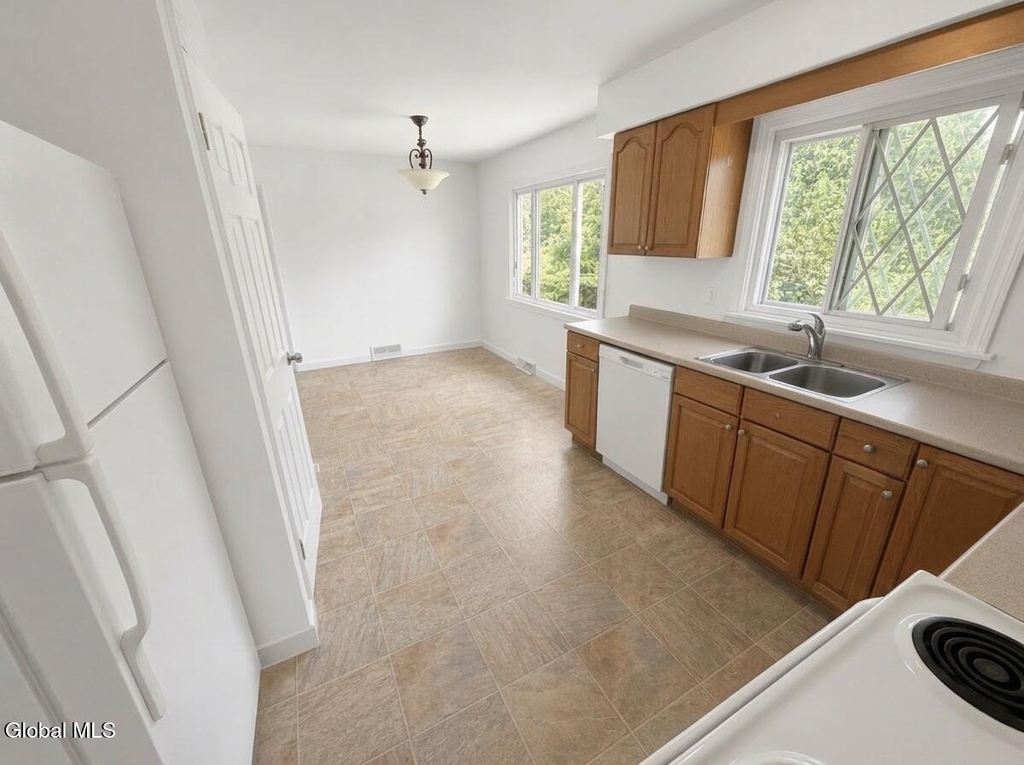 53 N Main Street - Photo 6