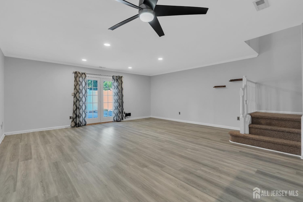 4 Lisa Court - Photo 2