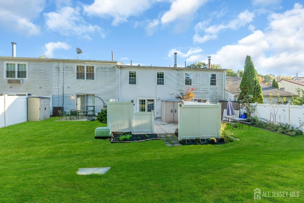 4 Lisa Court - Photo 19