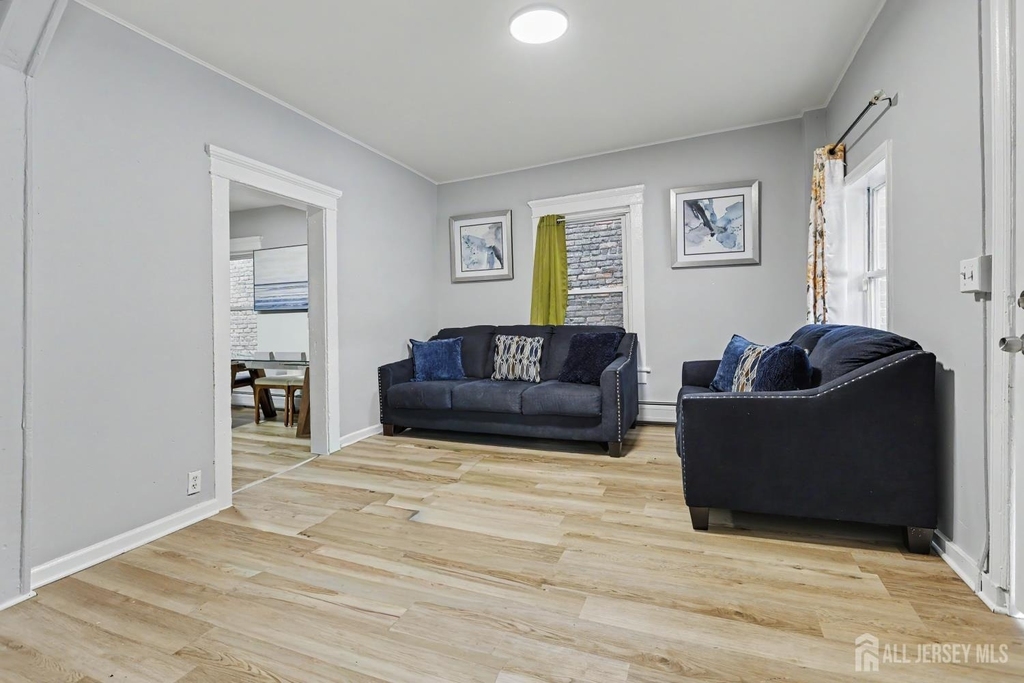 181 Hale Street - Photo 5