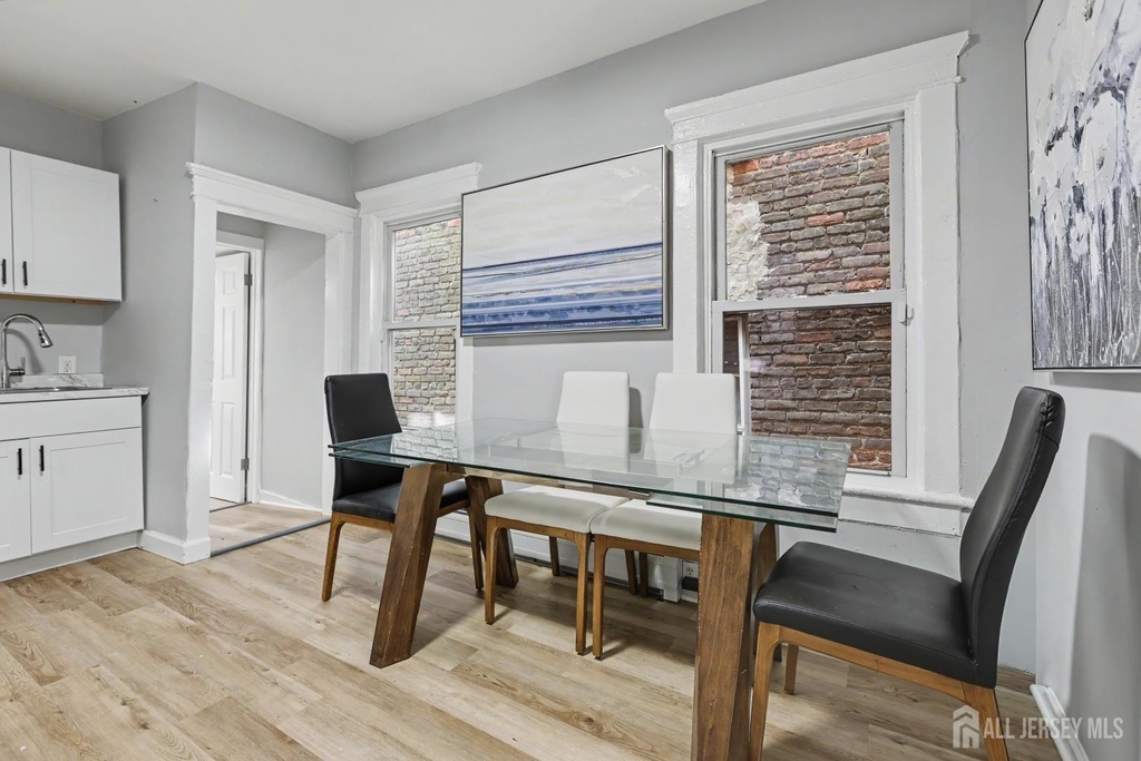 181 Hale Street - Photo 7