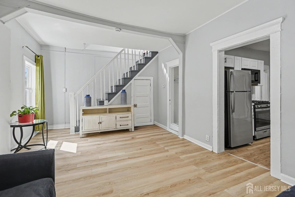 181 Hale Street - Photo 6