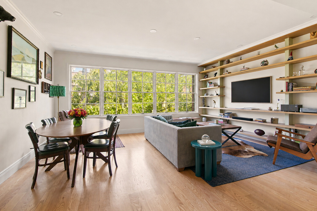 686 Carroll Street - Photo 0
