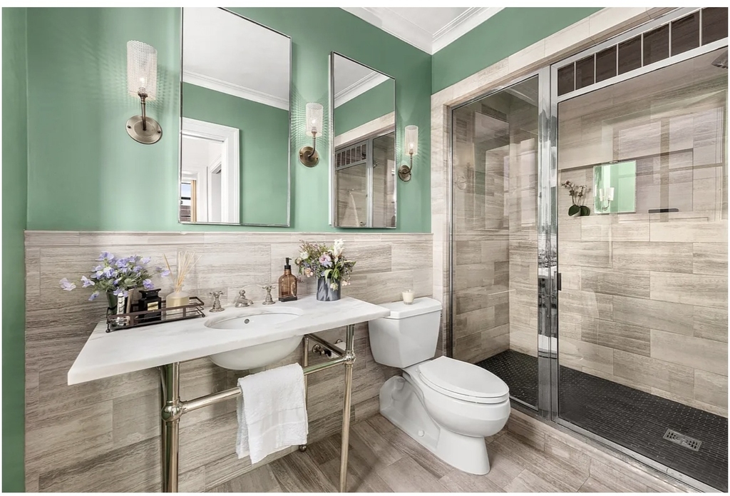 410 W 24th Street - Photo 18