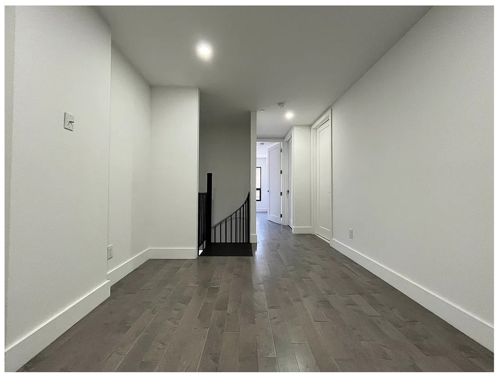 2113 5th Avenue - Photo 4