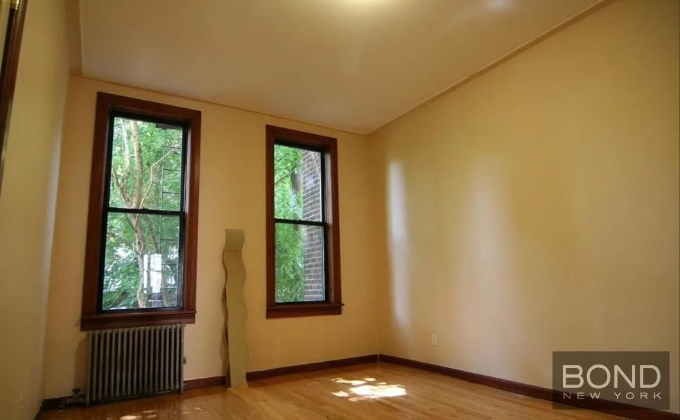 100 Cornelia Street - Photo 2