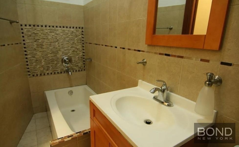 100 Cornelia Street - Photo 4