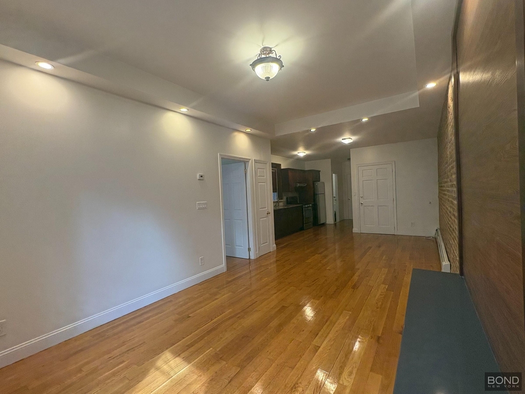 1410 Jefferson Avenue - Photo 2