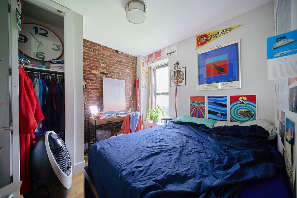 335 W 43rd Street - Photo 5