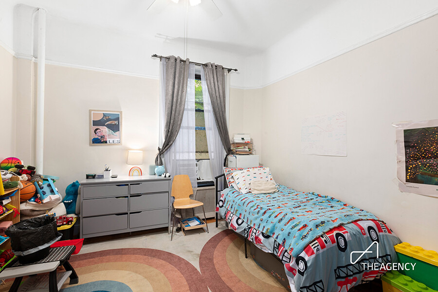 314 W 100th Street - Photo 3