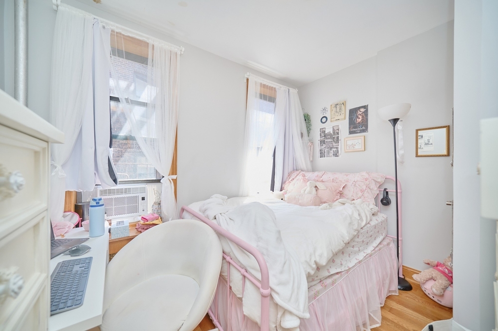 454 9th Avenue - Photo 3