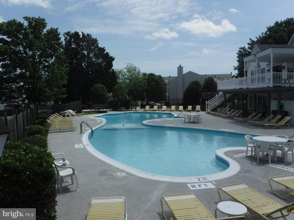 200 Dover Place - Photo 3