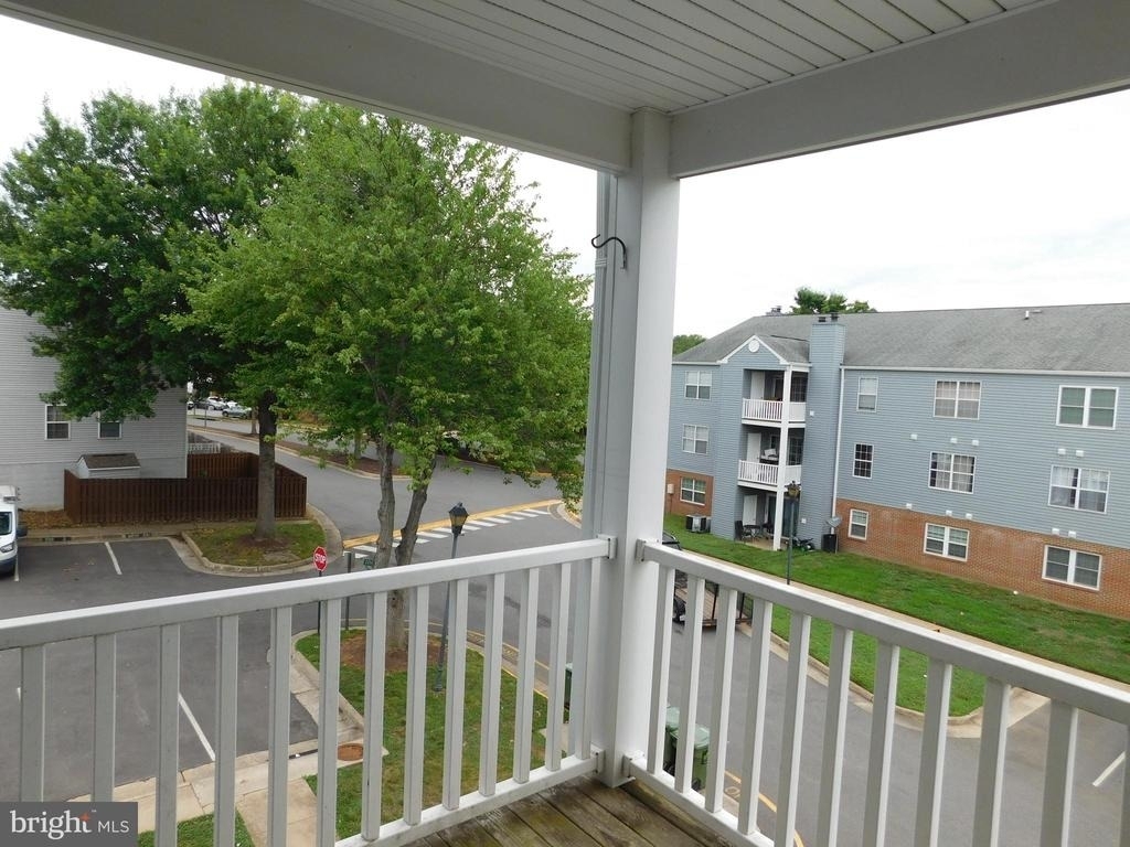 200 Dover Place - Photo 2