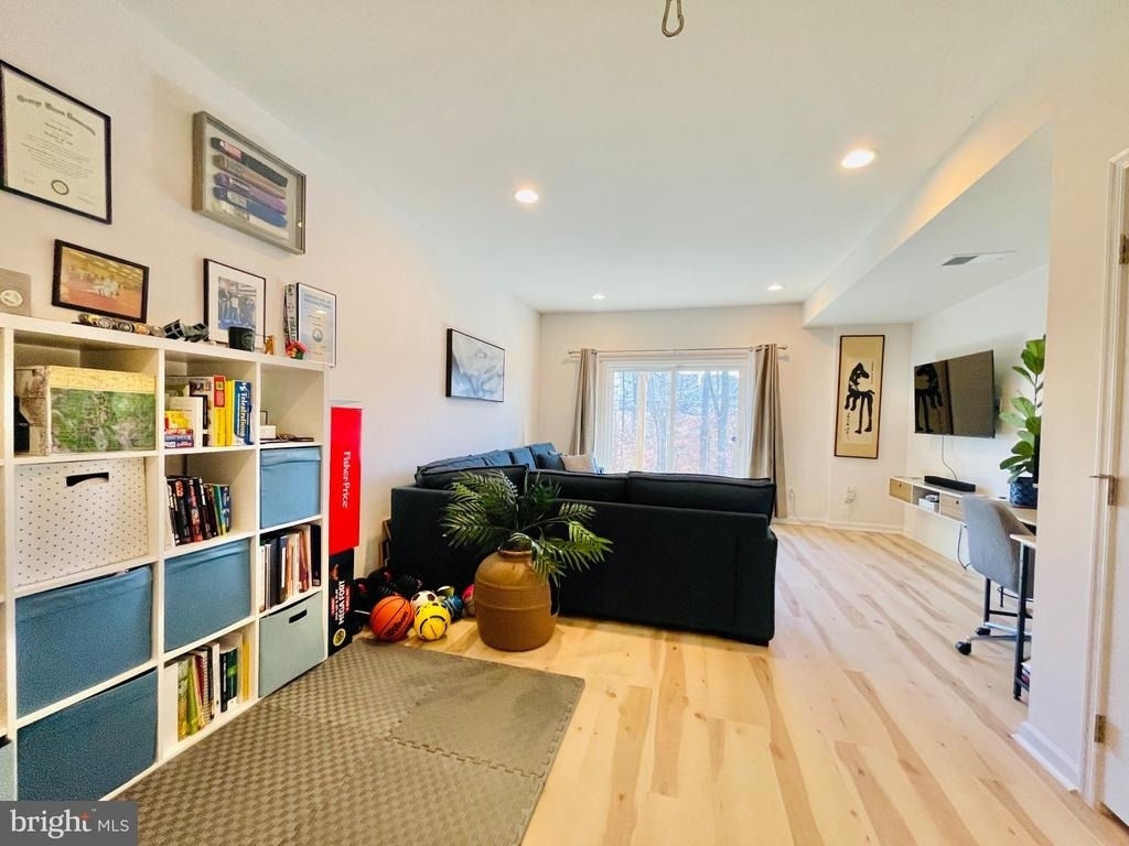 127 Streamview Drive - Photo 7