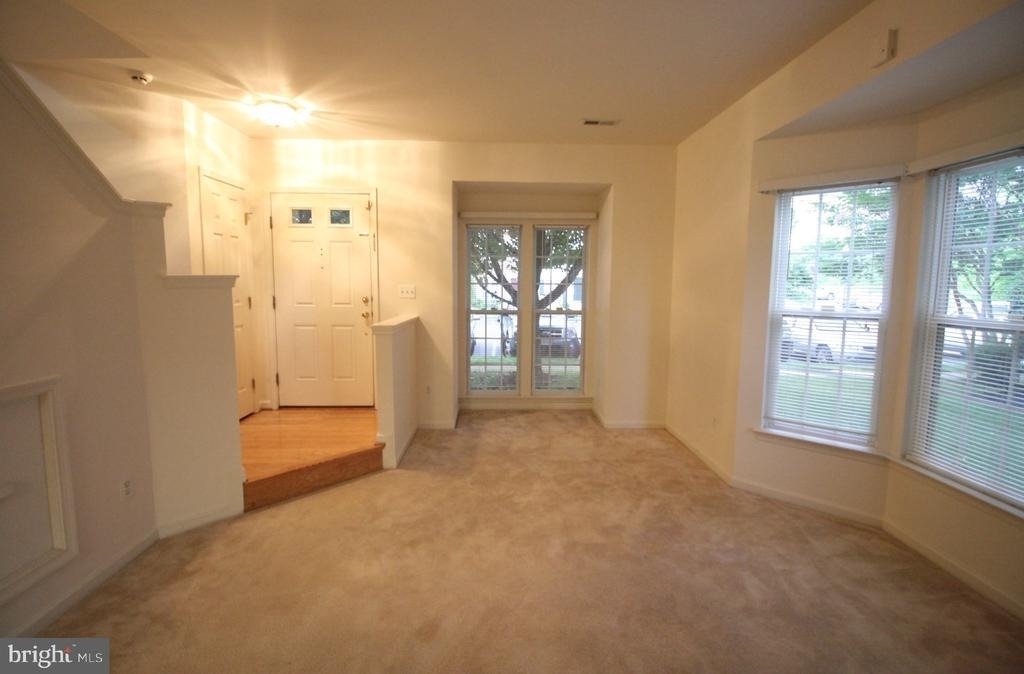 44501 Potter Terrace - Photo 3