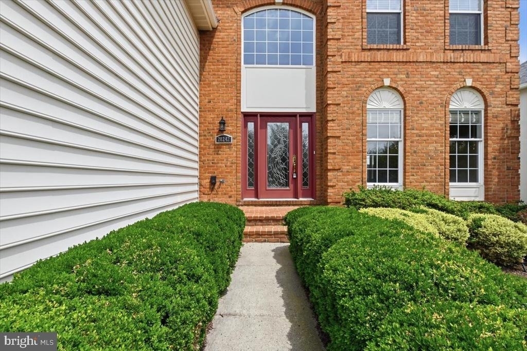 20242 Hidden Creek Court - Photo 2
