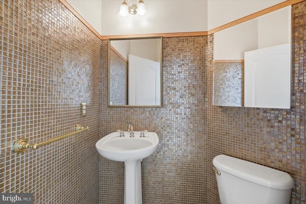 20242 Hidden Creek Court - Photo 8