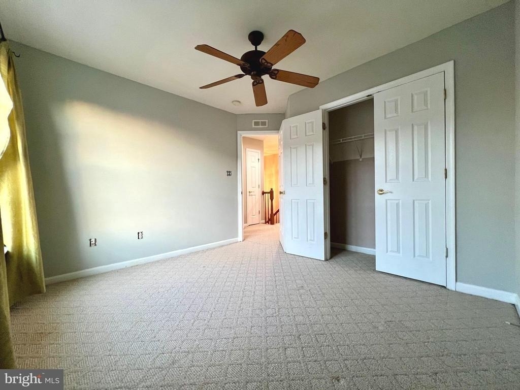 21831 Ladyslipper Square - Photo 32