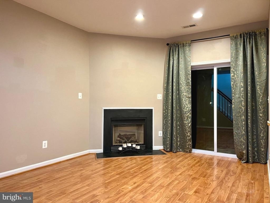 21831 Ladyslipper Square - Photo 39