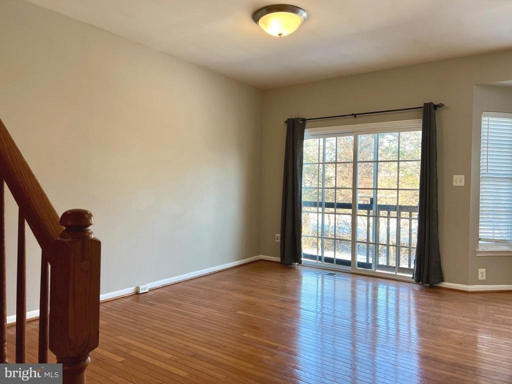 21831 Ladyslipper Square - Photo 10