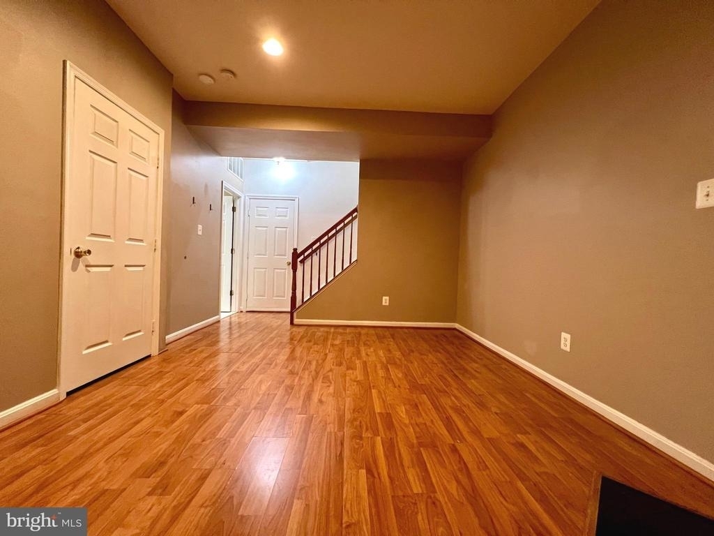 21831 Ladyslipper Square - Photo 38