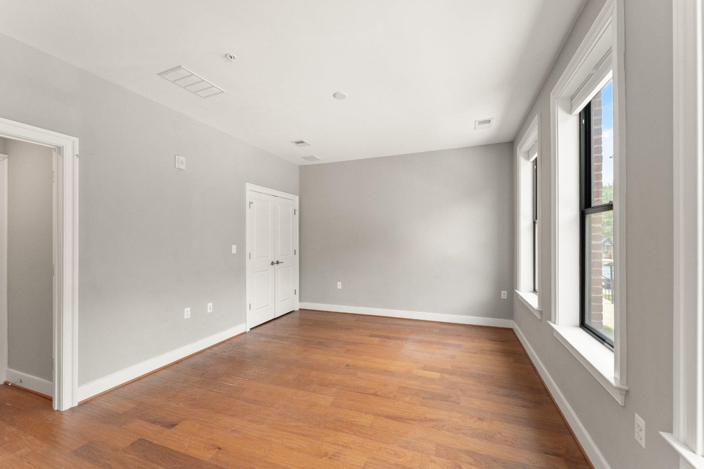19286 Winmeade Drive - Photo 5