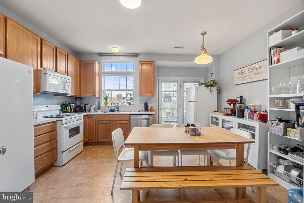 44481 Watertown Terrace - Photo 5