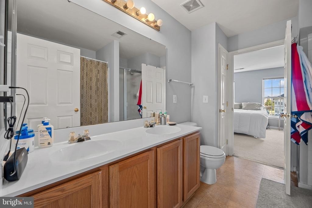 44481 Watertown Terrace - Photo 16