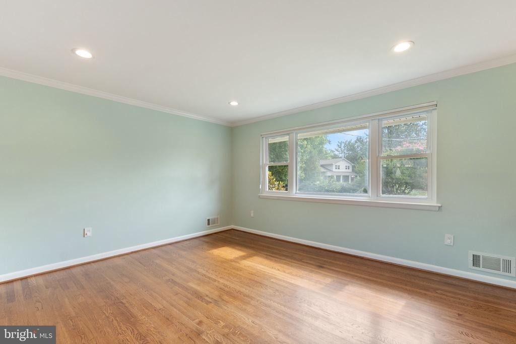 1805 Ingemar Court - Photo 3