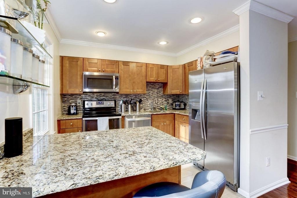 6069 Crown Royal Circle - Photo 10