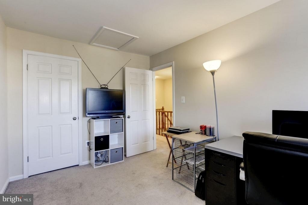 6069 Crown Royal Circle - Photo 18