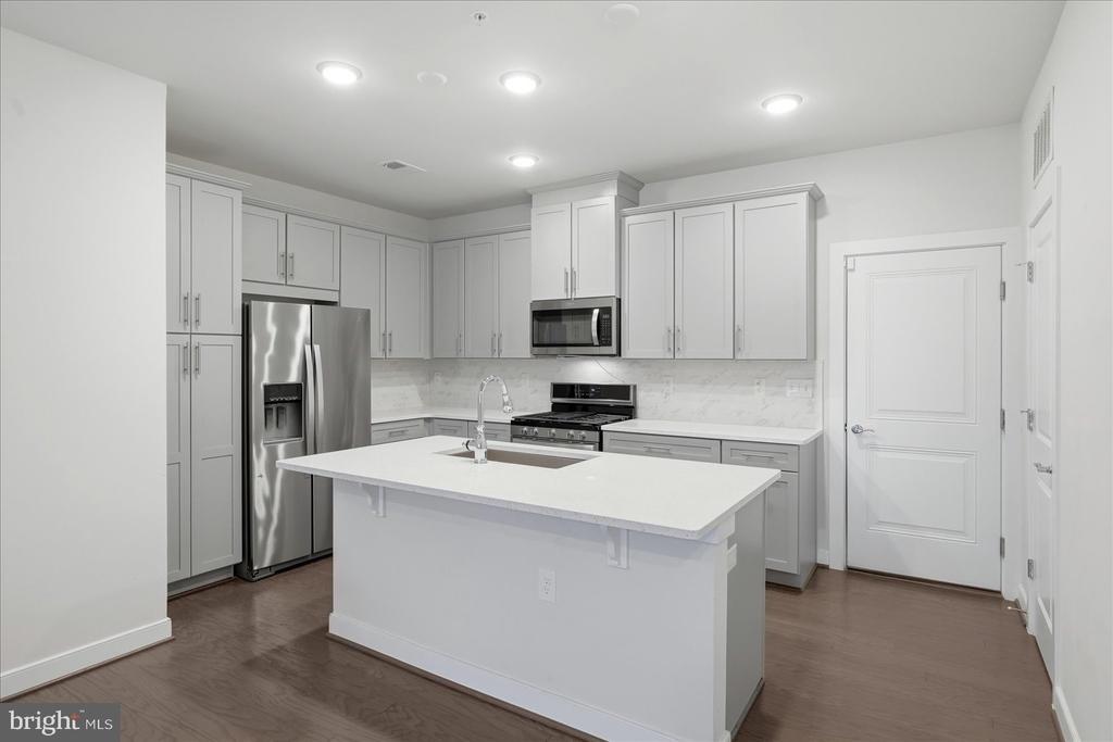 13334 Arrowbrook Centre Drive - Photo 4