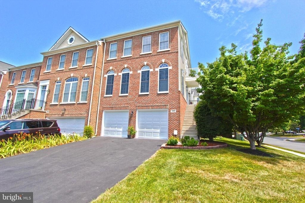 4083 Walnut Cove Circle - Photo 0